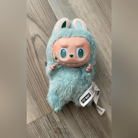 Authentic Labubu Pop Mart Furry Monster Plush Toy - Picture 1 of 4